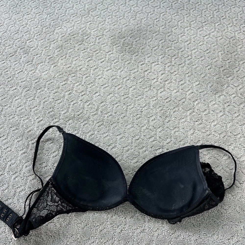 Victoria’s Secret push-up bra - Picture 6 of 6